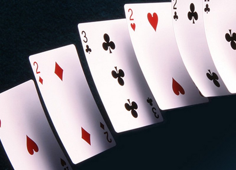 Bật mí cách chia bài được liêng cho anh em bet thủ 3 Mọi người cần thực hiện thủ thuật bịp bài một cách tự tin, chuyên nghiệp